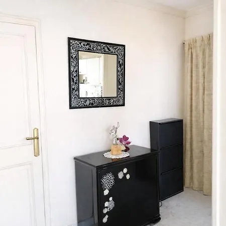 Апартаменти Grand Avec Vue Juan-les-pins